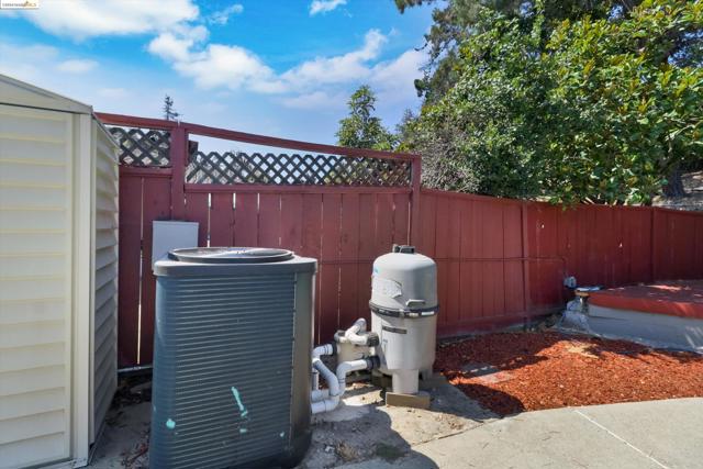 4701 Dunkirk Ave, Oakland, California 94605, 4 Bedrooms Bedrooms, ,2 BathroomsBathrooms,Single Family Residence,For Sale,Dunkirk Ave,41069333