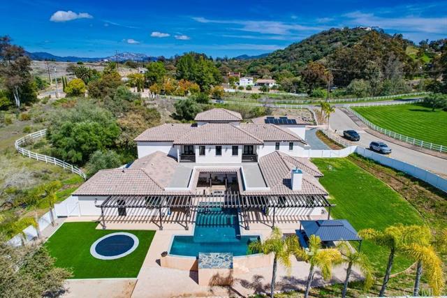 2184 Pacific Crest Dr, Alpine CA: https://media.crmls.org/mediaz/bf921ede-6592-41ca-9d89-6af3593497e6.jpg