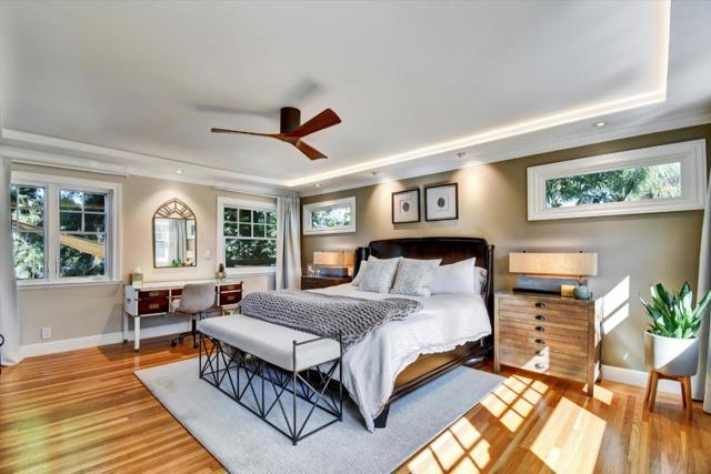 901 Laurel, San Mateo CA: https://media.crmls.org/mediaz/bf92a3c4-86fe-4f0f-a01e-c7e4e39479c2.jpg