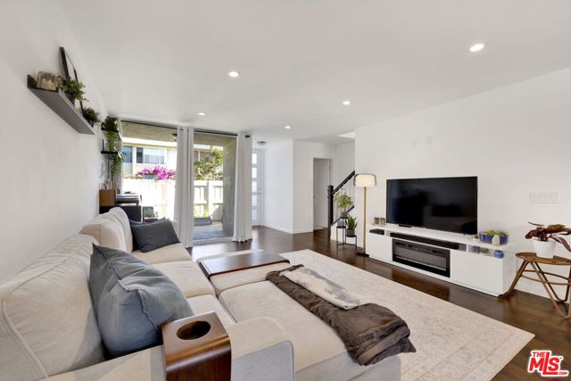 5215 Sepulveda Boulevard, 2C photo 6