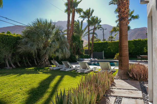 503 E Laurel Circle, Palm Springs, CA 92262