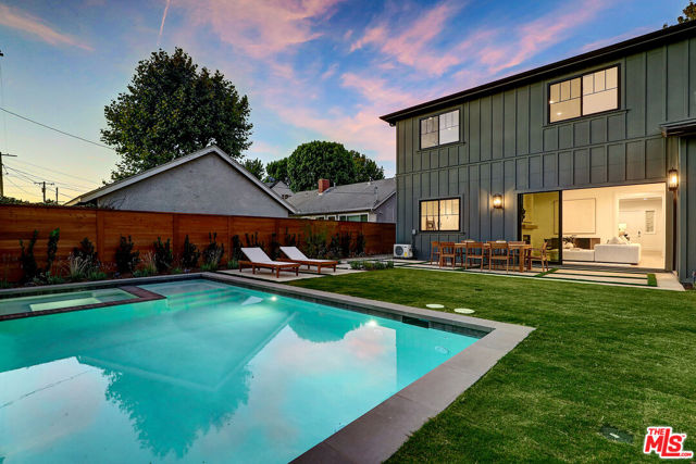 7733 Henefer Avenue, Los Angeles CA: https://media.crmls.org/mediaz/bf938ef4-a840-4321-b873-cec54ab58691.jpg