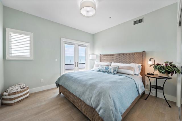 1110 Solana Drive, Del Mar CA: https://media.crmls.org/mediaz/bf939c76-1b7c-4cb6-bef0-97e461efc63c.jpg