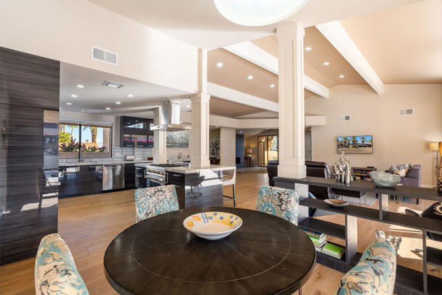 72815 Somera Road, Palm Desert CA: https://media.crmls.org/mediaz/bf942b92-2376-48ec-afd4-f4c5f22a59ec.jpg