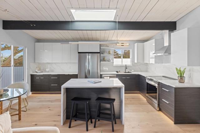 116 Evans Avenue, Pacific Grove CA: https://media.crmls.org/mediaz/bf943825-e855-4f22-919f-af035f70f9e6.jpg