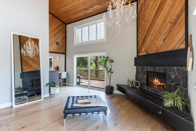 3643 Hampstead Road, Glendale CA: https://media.crmls.org/mediaz/bf9569f5-3559-451a-ab41-bd25e541f855.jpg