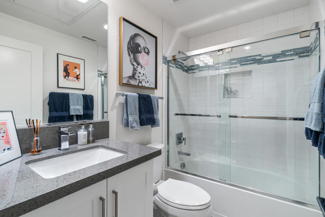 176 Vibe Way, Palm Springs CA: https://media.crmls.org/mediaz/bf9680ee-1d9d-4819-9d72-430991525792.jpg