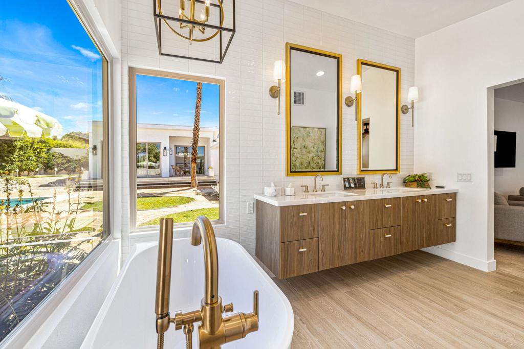 MLS #219139247DA image #1