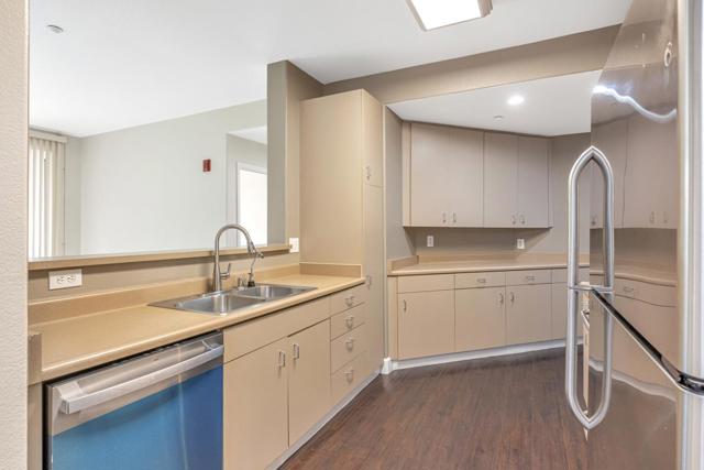 35511 Monterra Terrace, Union City CA: https://media.crmls.org/mediaz/bf9705a5-2d61-45c4-b39d-d5a9c6fcd23a.jpg