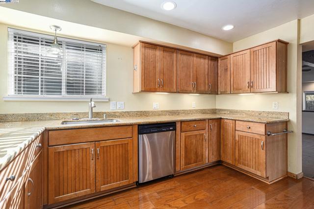 Image 12 of 60 For 3701 Ferry Ln