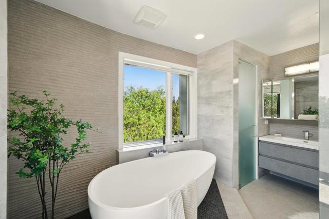 502 Palm Avenue, Los Altos CA: https://media.crmls.org/mediaz/bf97825e-a72e-4ee4-9774-fcbc6eec4dbf.jpg