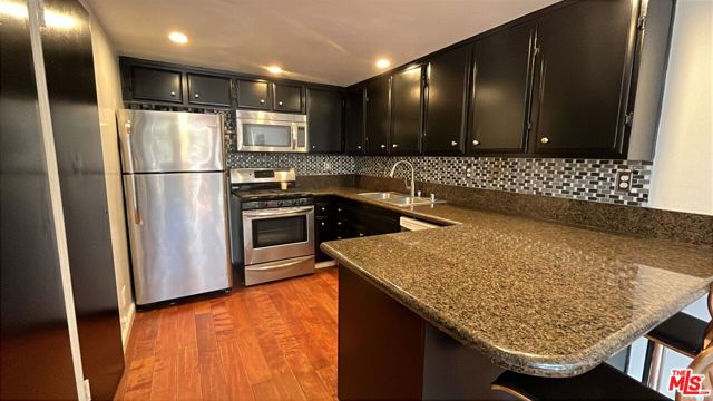 3050 S Bristol Street, Santa Ana CA: https://media.crmls.org/mediaz/bf9798b0-3ba6-4ac6-9468-8d7e82c1847e.jpg