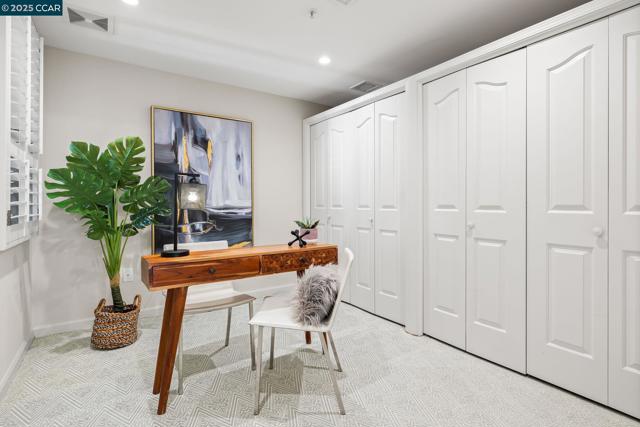 5920 Horsemans Canyon Dr, Walnut Creek CA: https://media.crmls.org/mediaz/bf97c514-561a-475e-af85-238f2e58da84.jpg