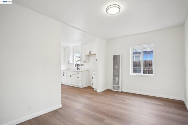 1130 61St Ave, Oakland CA: https://media.crmls.org/mediaz/bf98efe8-4879-467a-837e-7324b8036d8d.jpg