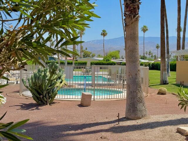 43155 Portola Ave Spc 90, Palm Desert CA: https://media.crmls.org/mediaz/bf991f3f-7661-4a5c-ac50-aa6aef8ccc5a.jpg
