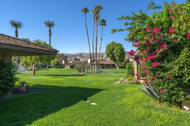 12 Whittier Court, Rancho Mirage CA: https://media.crmls.org/mediaz/bf99a7a2-92a8-409c-935a-c5875d3b9170.jpg