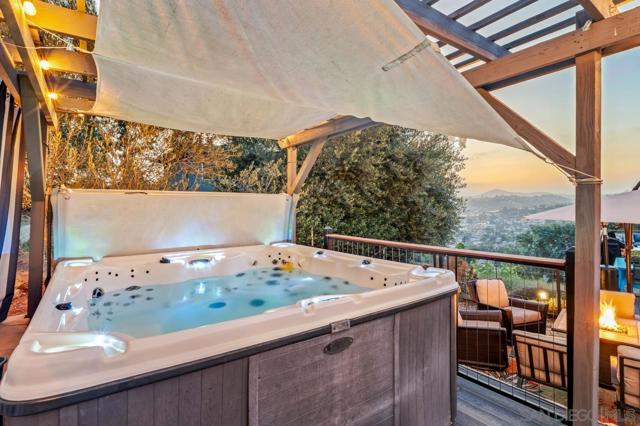 9420 Crest Drive, Spring Valley CA: https://media.crmls.org/mediaz/bf9a611c-3dbb-42c6-a9c2-87b6d0ccf56d.jpg