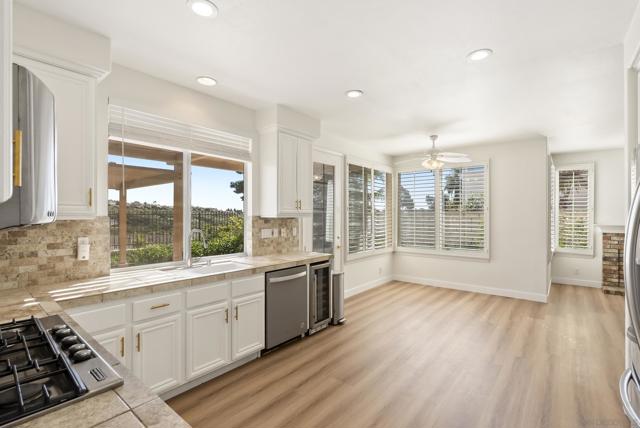 Image 16 of 48 For 6927 Wildrose Ter