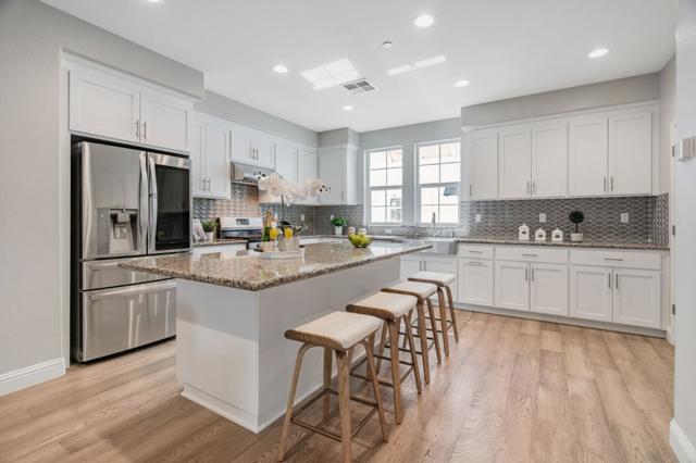 285 Wild Rose Way, Milpitas CA: https://media.crmls.org/mediaz/bf9ae85f-26c2-403a-9d52-03aabdaa94c3.jpg