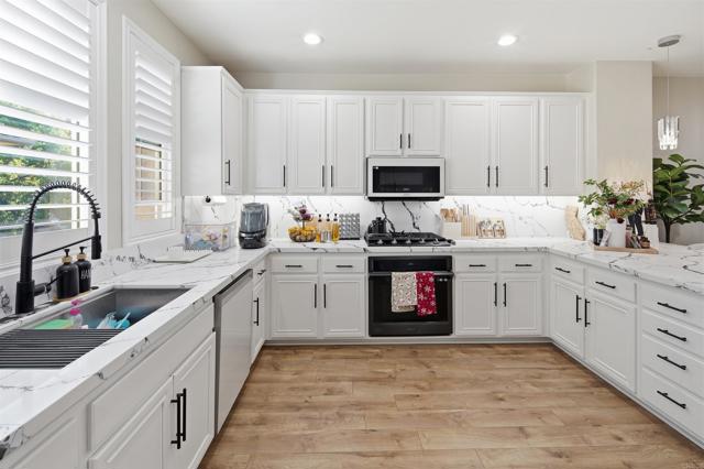 Detail Gallery Image 8 of 31 For 34 via Sovana, Santee,  CA 92071 - 2 Beds | 2/1 Baths