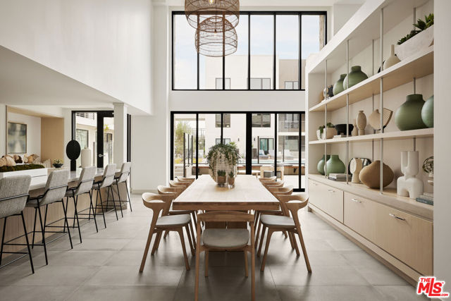 299 E Thousand Oaks Boulevard, Thousand Oaks CA: https://media.crmls.org/mediaz/bf9c28cd-035a-4377-9556-d2afae24ae75.jpg