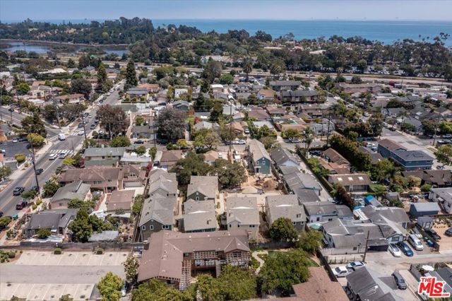 1317 Punta Gorda, Santa Barbara CA: https://media.crmls.org/mediaz/bf9d9fa6-12b8-401b-b696-2964ade90794.jpg