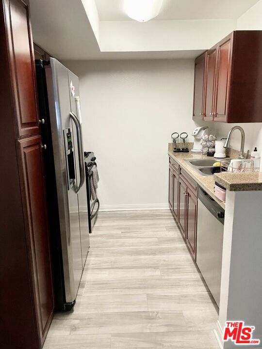 21450 Burbank Boulevard, 110 photo 3