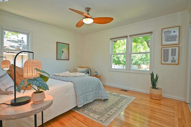 Image 20 of 36 For 2044 Strang Ave