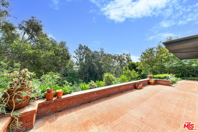 Drew Fenton | 656 N Bonhill Road Los Angeles CA | MLS: 7538623