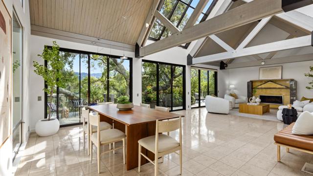 11 Hawk View, Portola Valley CA: https://media.crmls.org/mediaz/bfa140e2-ded7-4fa0-99ab-0c0595ecb027.jpg