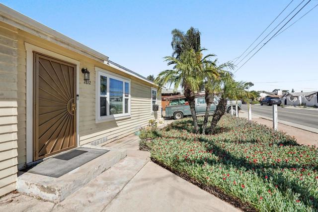2852 Prospect Street, National City CA: https://media.crmls.org/mediaz/bfa20bef-87c9-4d14-86d4-d72f01d2d497.jpg