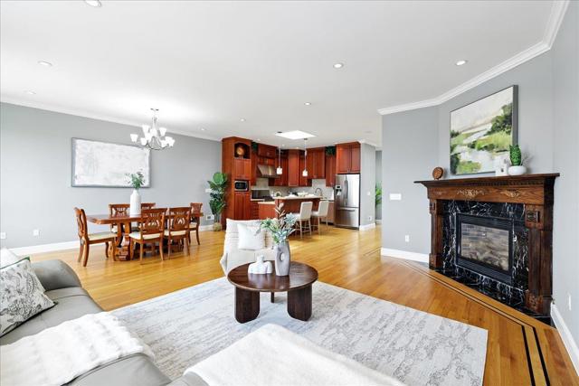 430 Hamilton Street, San Francisco CA: https://media.crmls.org/mediaz/bfa36cd0-e39d-4cef-9073-f4a9a7eeaf27.jpg