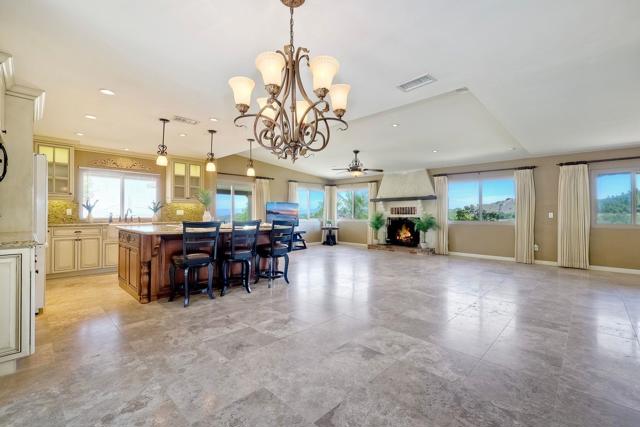 1070 El Paseo, Vista CA: https://media.crmls.org/mediaz/bfa38a55-d742-408d-b1a1-aedf54999451.jpg