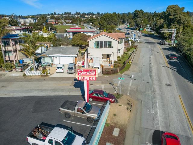 355 Village Creek Road, Aptos CA: https://media.crmls.org/mediaz/bfa42a7d-0e9b-4b97-a631-bb8e9b7f166b.jpg