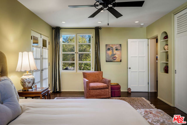 500 N Las Palmas Avenue, Los Angeles CA: https://media.crmls.org/mediaz/bfa479b7-f3b1-4e8b-8a45-e908f37891ba.jpg