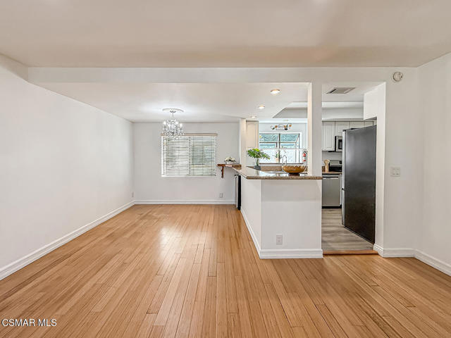 14715 Saticoy Street, Van Nuys CA: https://media.crmls.org/mediaz/bfa4abed-e875-4750-97cc-d8225911e417.jpg