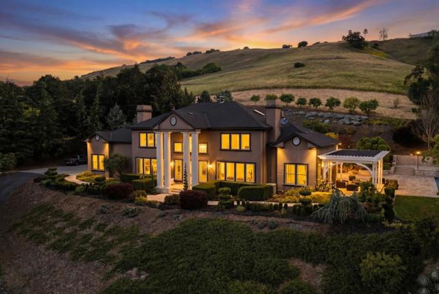 9540 Via Del Oro, Gilroy CA: https://media.crmls.org/mediaz/bfa56aaf-1fe0-4509-bded-55c6d86f026b.jpg