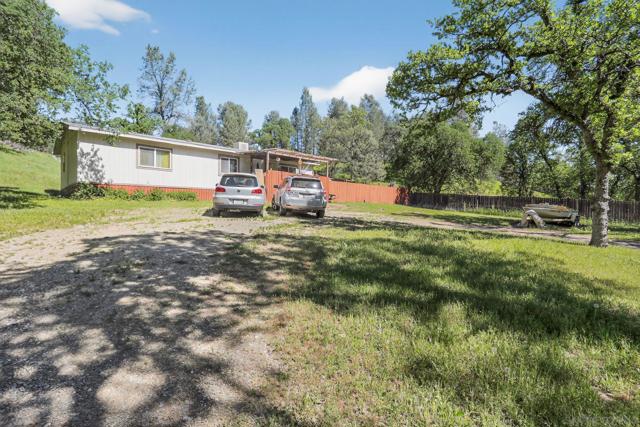 16522 Stagecoach, Corning CA: https://media.crmls.org/mediaz/bfa6091a-0a9b-4a55-a33e-39145a62f697.jpg