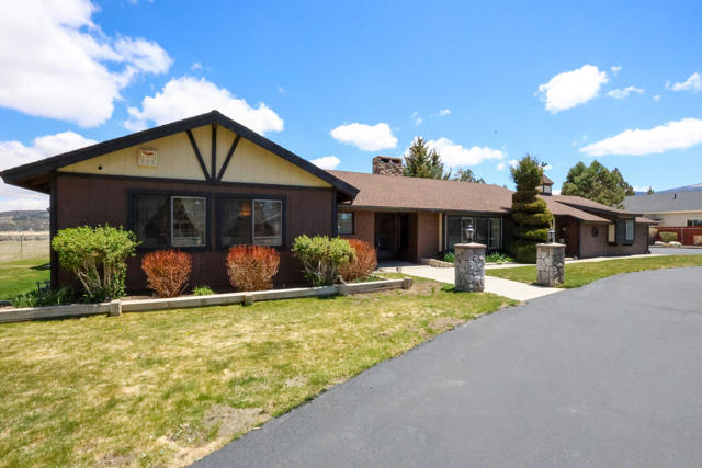 108 Palomino Drive, Big Bear CA: https://media.crmls.org/mediaz/bfa6a720-1e93-4a24-bcf4-3c66935e05f5.jpg