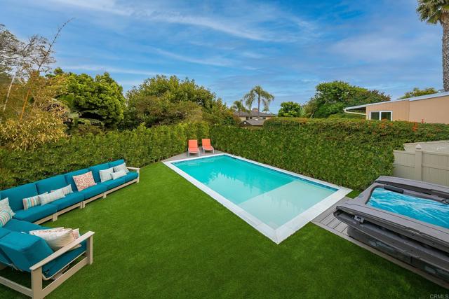 Detail Gallery Image 16 of 45 For 965 Rosecrans Street, San Diego,  CA 92106 - 4 Beds | 2/3 Baths