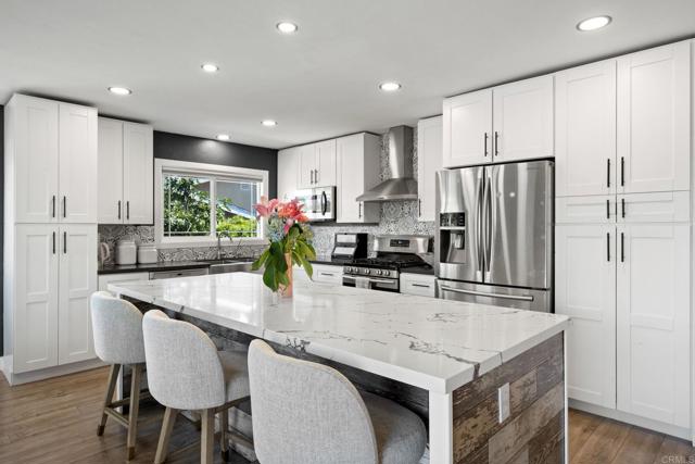 2548 Katherine Court, El Cajon CA: https://media.crmls.org/mediaz/bfa79b9a-2b9f-4f07-b2c1-f8661a7ba0c1.jpg