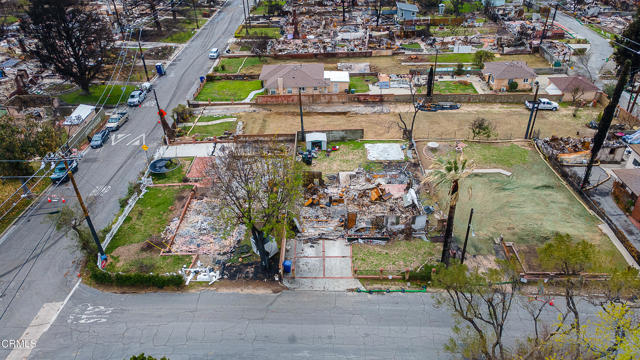 356 W Palm Street, Altadena CA: https://media.crmls.org/mediaz/bfa8153f-6834-498f-b5d2-18bf9fca4081.jpg