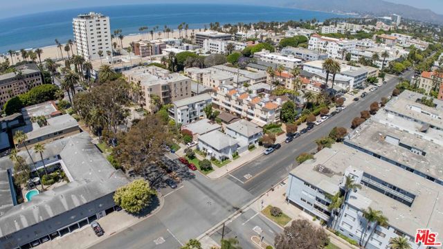 231 California Avenue, Santa Monica CA: https://media.crmls.org/mediaz/bfa8f964-9c00-4299-b964-b5c5f414687f.jpg