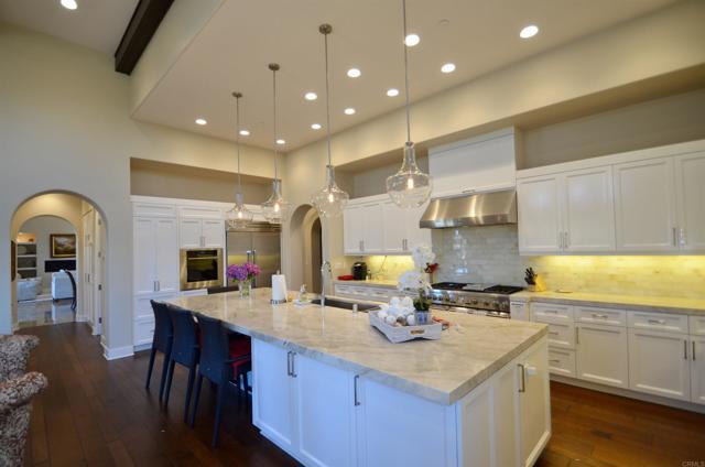 6796 St Andrews Road, Rancho Santa Fe CA: https://media.crmls.org/mediaz/bfa953d3-32ec-413d-93a6-b82f088741a3.jpg