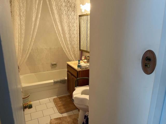2337 Dundee Drive, Santa Clara CA: https://media.crmls.org/mediaz/bfa9615e-3d8c-48fc-a3da-1e2a4946ade9.jpg