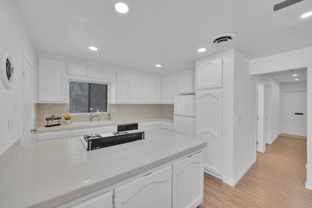 Detail Gallery Image 13 of 60 For 9015 9017 Campo Rd, Spring Valley,  CA 91977 - 6 Beds | 4 Baths