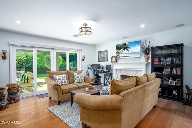 1841 Fallview Road, Westlake Village CA: https://media.crmls.org/mediaz/bfaaa877-c100-42ae-b573-2b9a58b5f529.jpg