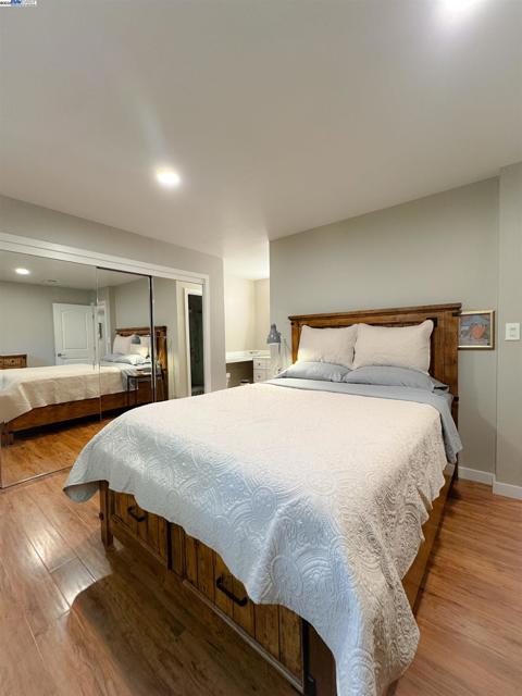148 Ascot Ct, Moraga CA: https://media.crmls.org/mediaz/bfaaad02-7163-4165-8264-2befdd3d39ac.jpg