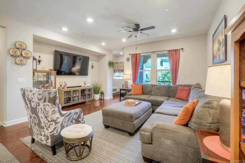 1576 Castillo Way - photo 2