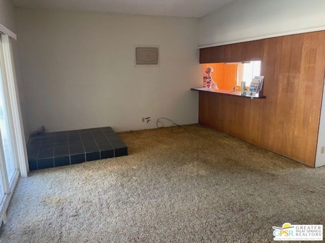 3060 N Farrell Drive, Palm Springs CA: https://media.crmls.org/mediaz/bfab9390-2f1f-4e24-ab04-7d3d7120e189.jpg